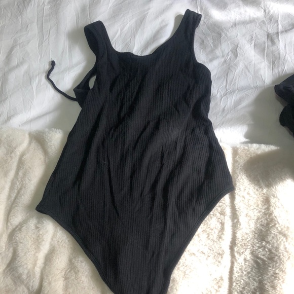 Ribbed body suit - Picture 2 of 3